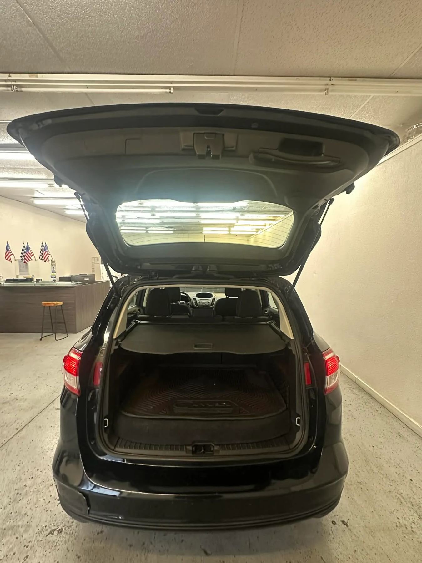 Used 2018 Ford C-MAX SE w/ Interior Protection Package image 56