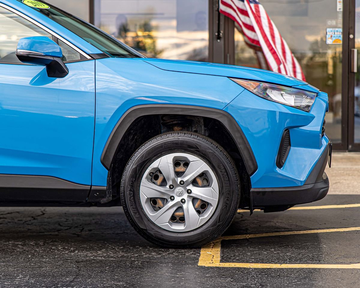 Used 2019 Toyota RAV4 LE w/ All Weather Liner Package AWD/4WD image 9