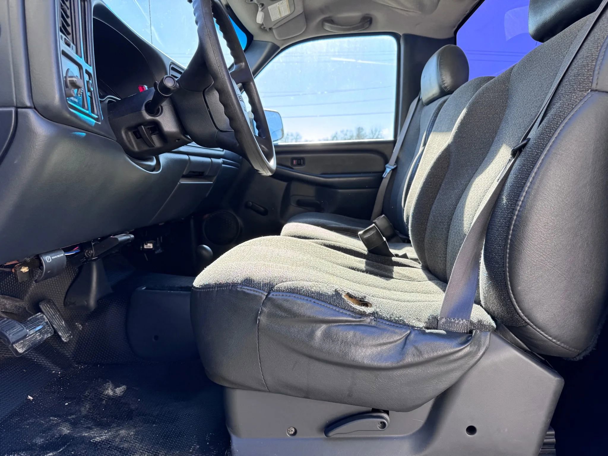 Used 2001 GMC Sierra 3500 SL image 12