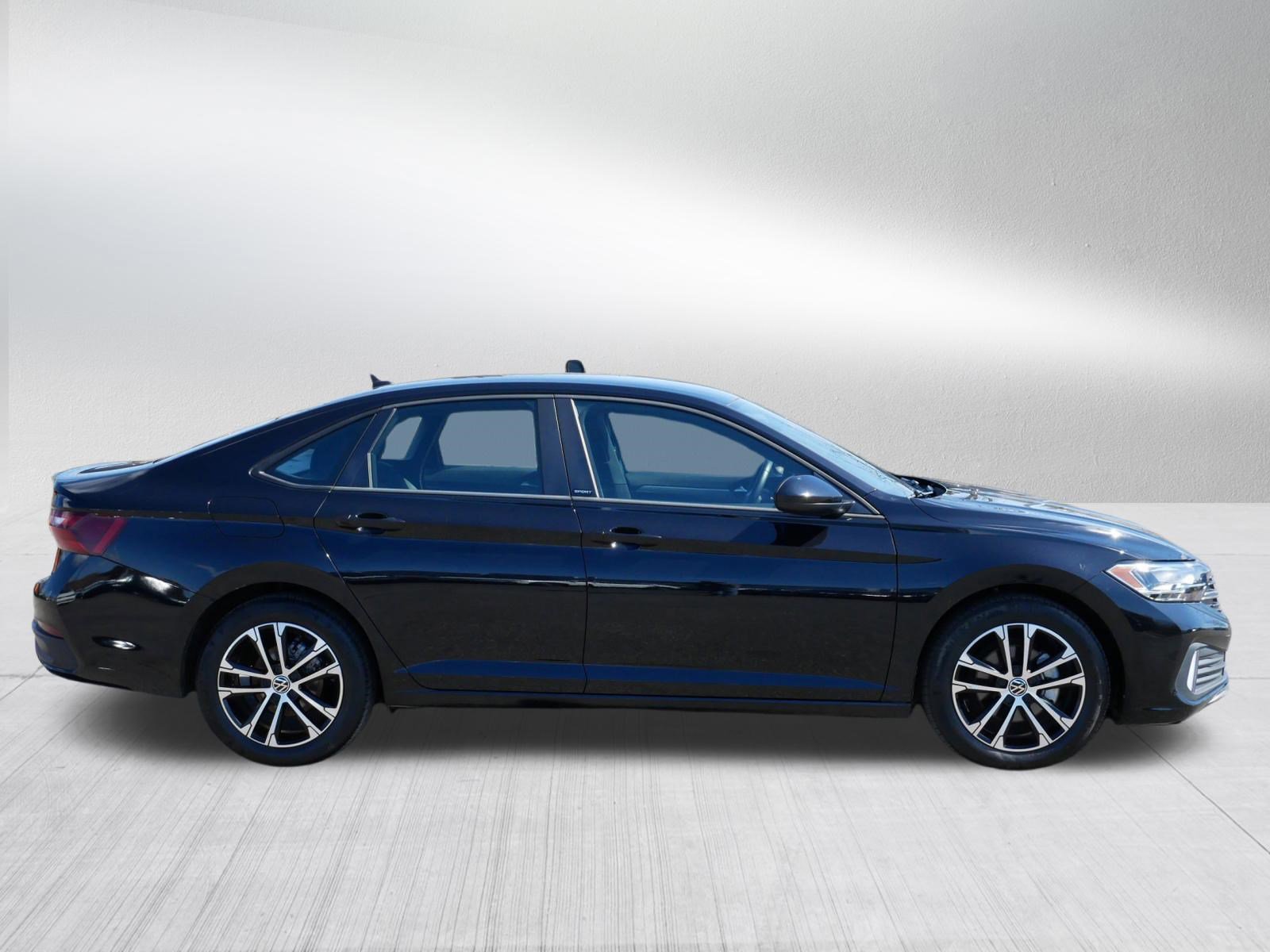 Certified 2024 Volkswagen Jetta Sport FWD image 8