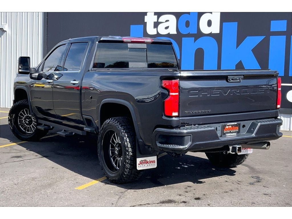 Used 2024 Chevrolet Silverado 3500 LTZ w/ LTZ Convenience Package AWD/4WD image 13