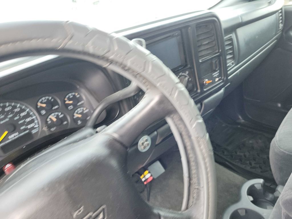 Used 2001 Chevrolet Silverado 1500 LS w/ Off-Road Chassis Pkg AWD/4WD image 11