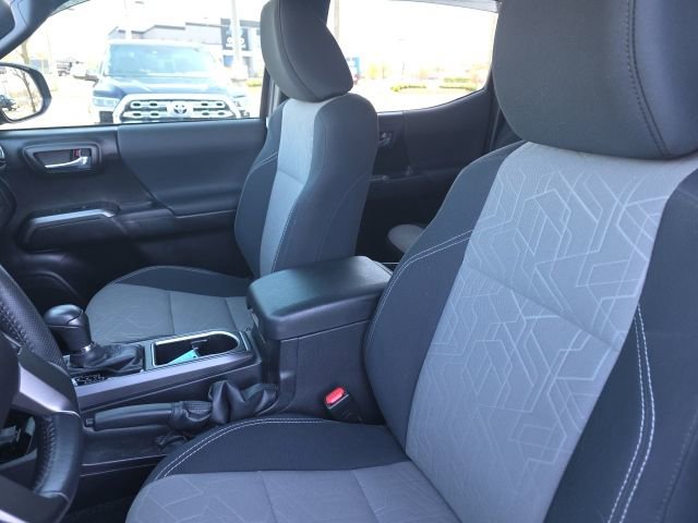 Certified 2021 Toyota Tacoma TRD Off-Road w/ Technology Package image 11