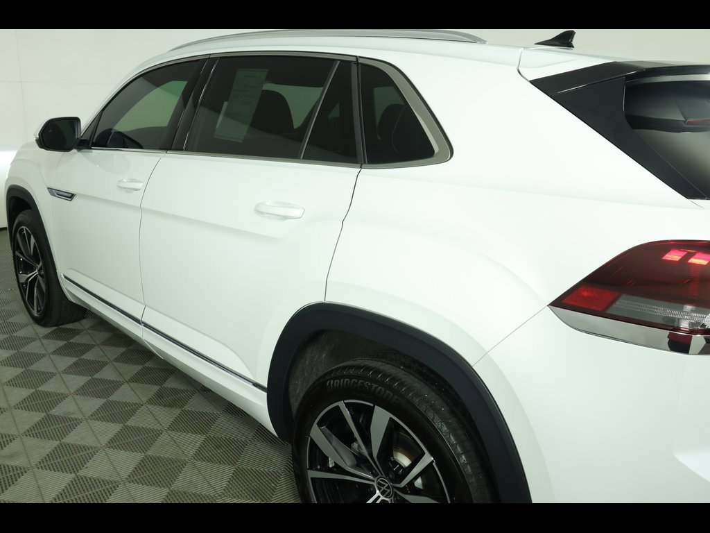 Used 2024 Volkswagen Atlas Cross Sport SEL Premium R-Line image 18