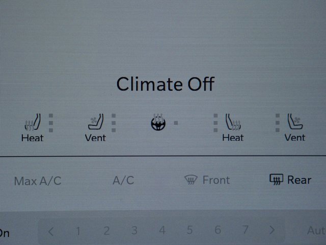 Used 2022 RAM 3500 Laramie image 4