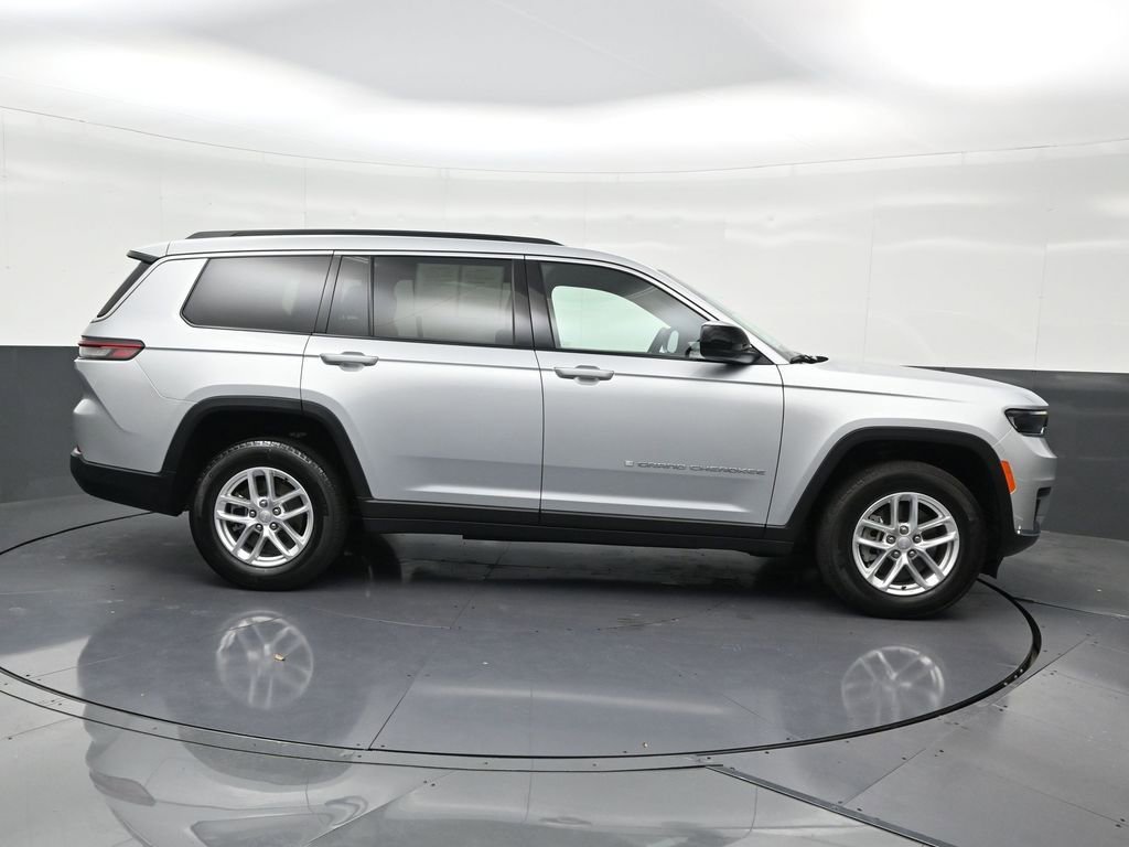Used 2025 Jeep Grand Cherokee L Laredo image 7