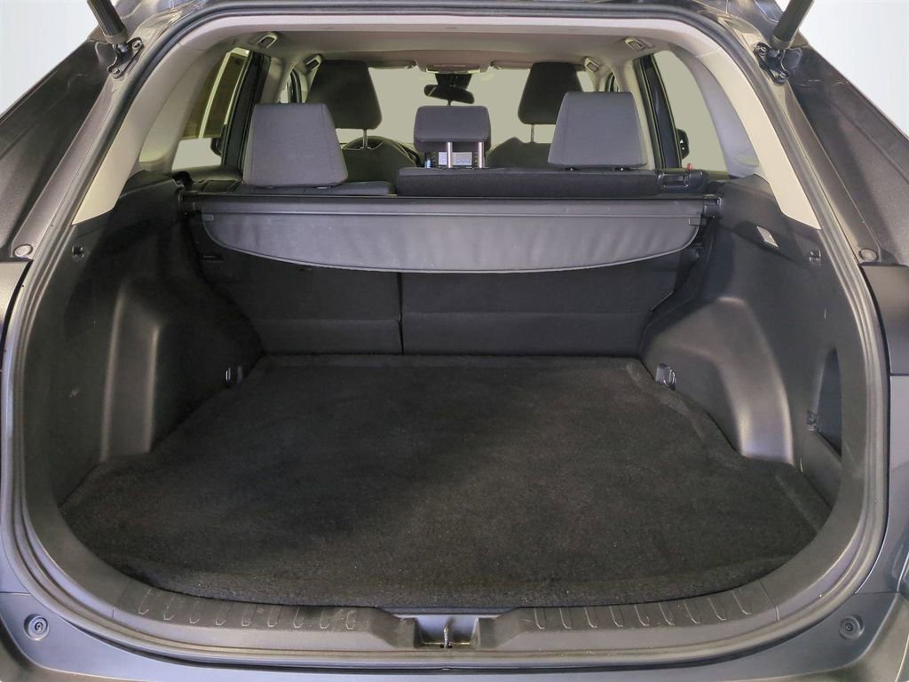 Used 2021 Toyota RAV4 XLE image 14