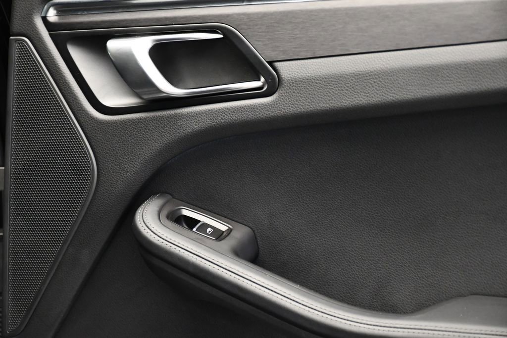 Certified 2024 Porsche Macan GTS image 54