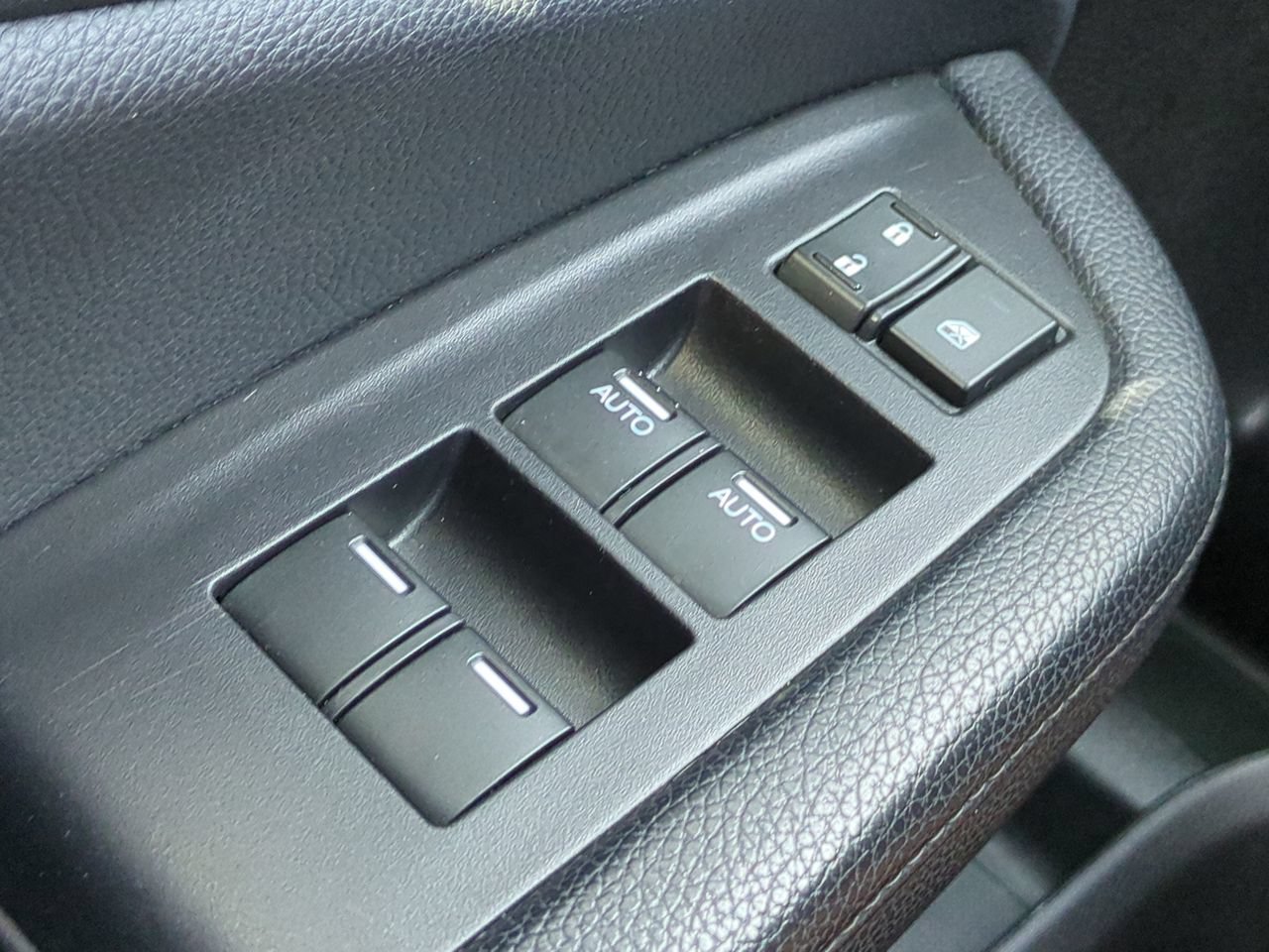 Used 2020 Honda Pilot Touring image 30