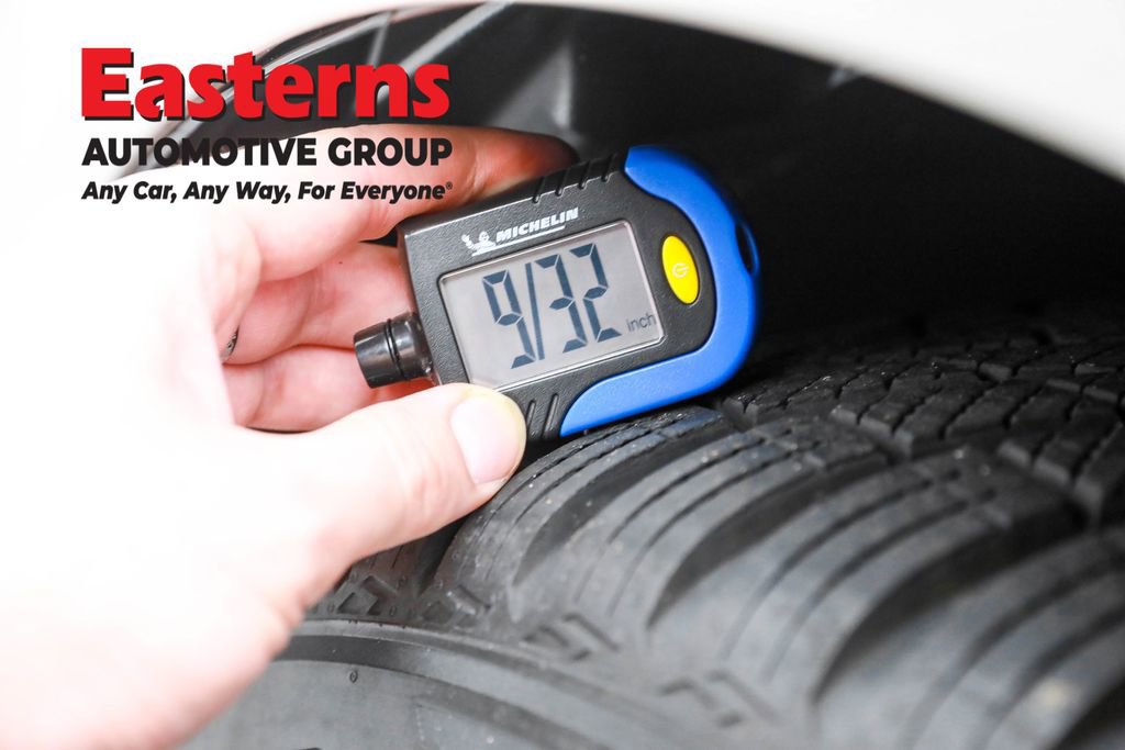 Used 2023 Volvo XC60 B5 Plus image 27