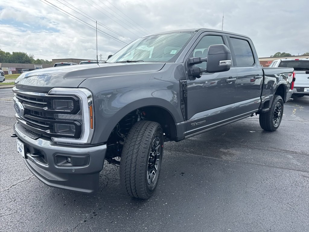 New 2026 Ford F350 Platinum w/ FX4 Off-Road Package image 3