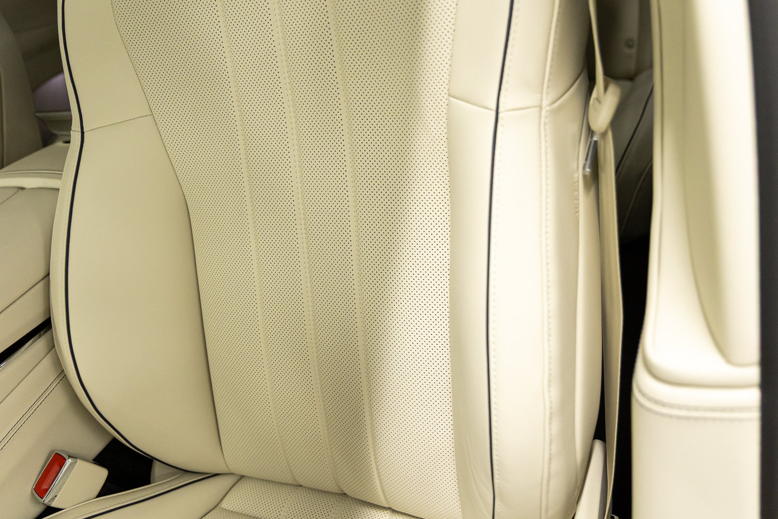 New 2026 Bentley Flying Spur Plug-In Hybrid AWD/4WD image 31