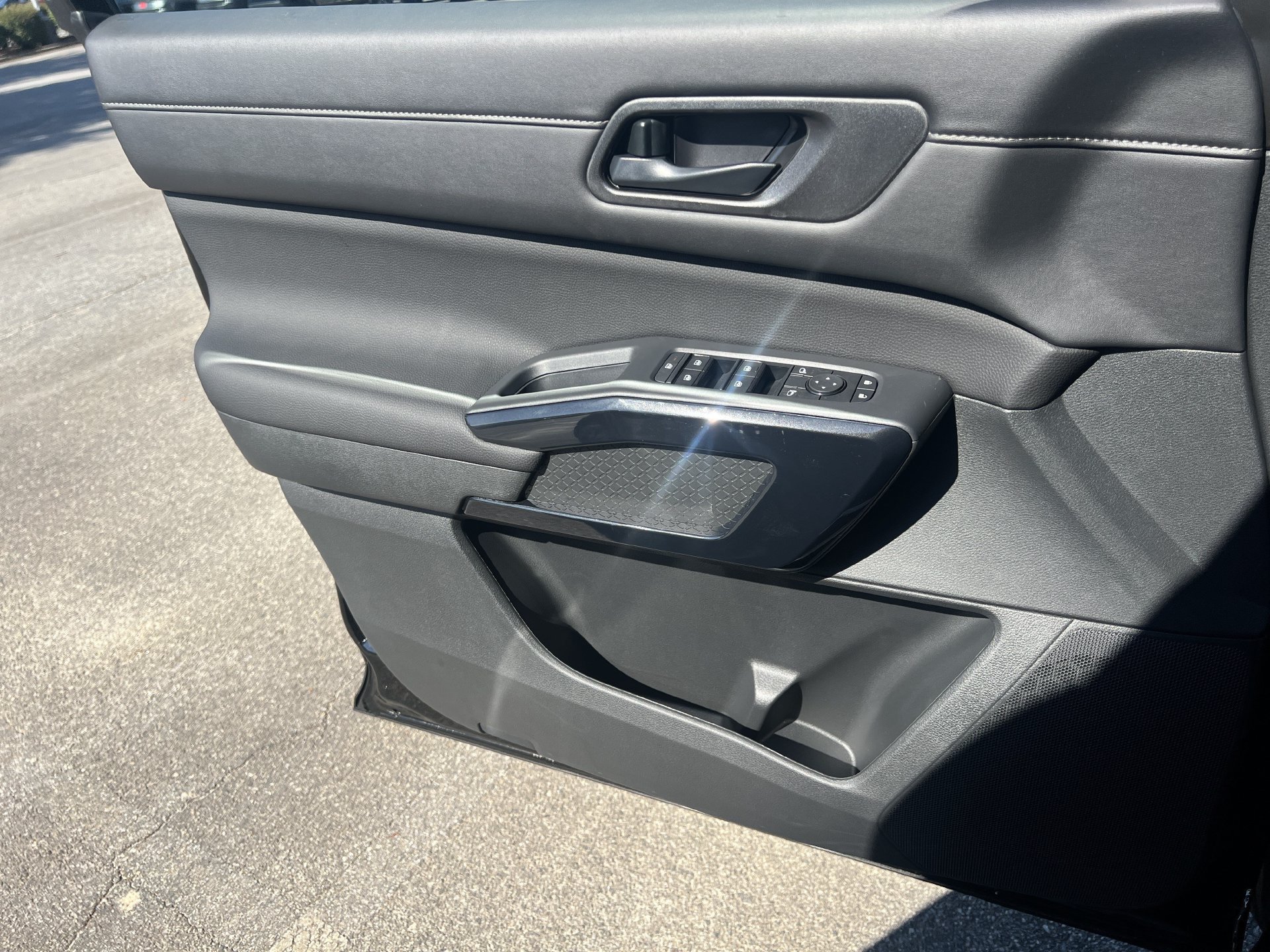 New 2026 Nissan Pathfinder SV FWD image 15