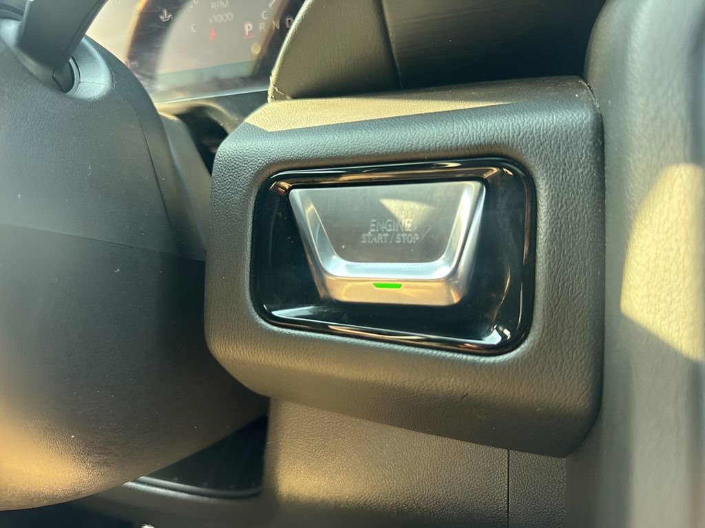 Used 2025 GMC Yukon Denali image 24