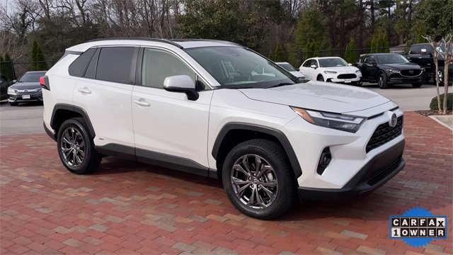 Used 2023 Toyota RAV4 XLE Premium image 3