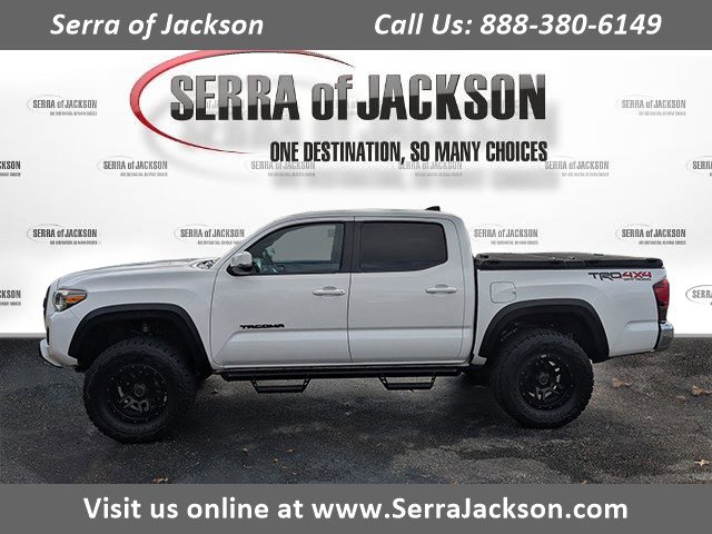 Used 2019 Toyota Tacoma TRD Off-Road image 1