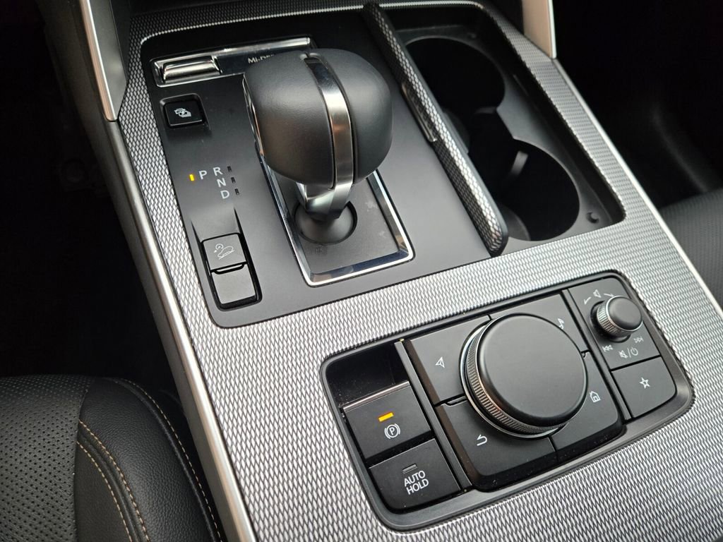 Used 2025 MAZDA CX-70 Plug-In Hybrid w/ Premium Pkg image 30