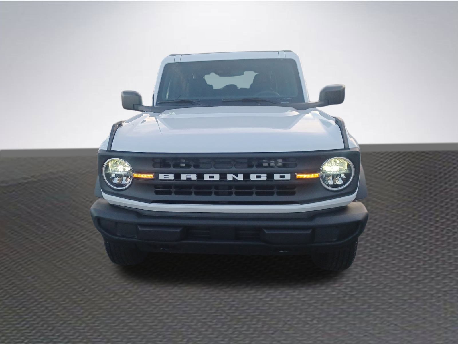 New 2025 Ford Bronco 4-Door image 3