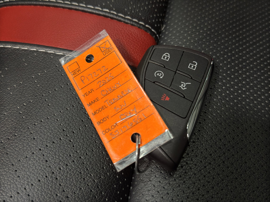 Used 2025 Chevrolet Traverse RS image 47