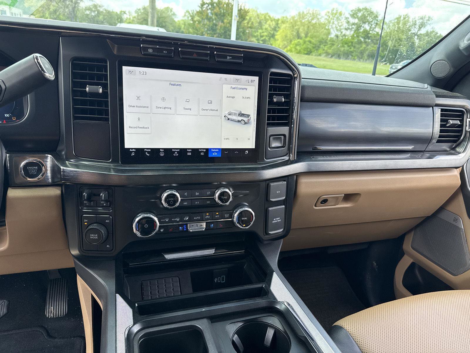 Used 2023 Ford F350 Lariat image 13