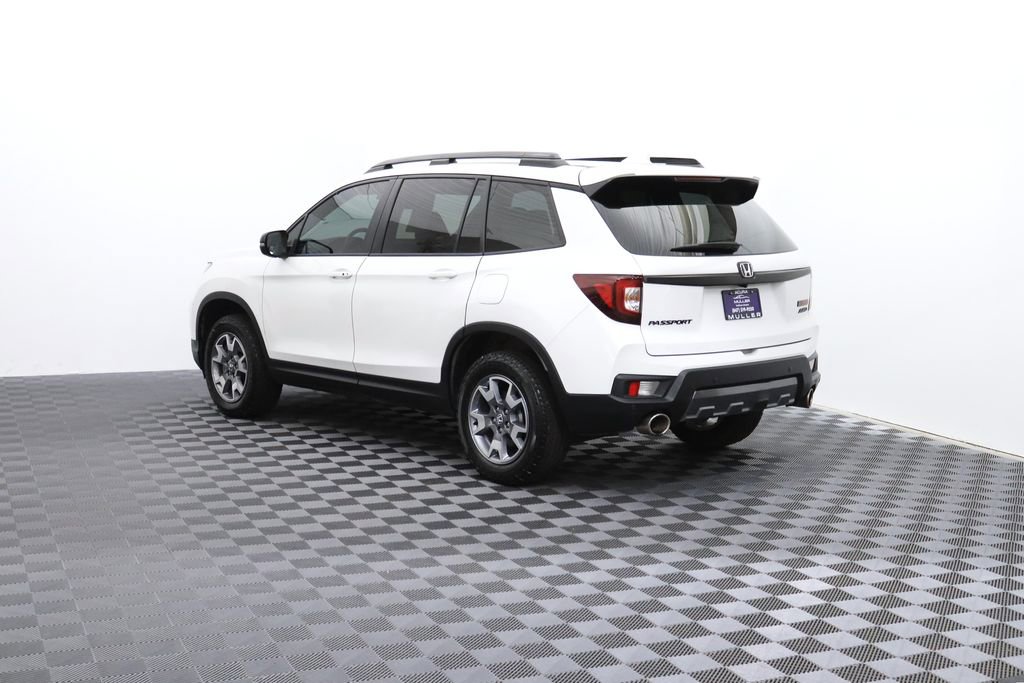 Used 2023 Honda Passport TrailSport image 7