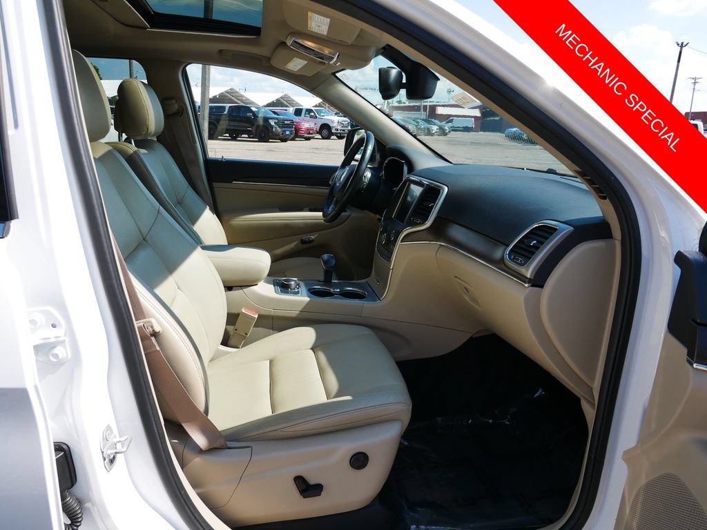 Used 2015 Jeep Grand Cherokee Limited w/ Trailer Tow Group IV AWD/4WD image 8