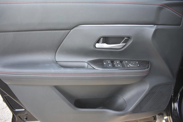 New 2026 Nissan Kicks SR w/ SR Premium Package image 12