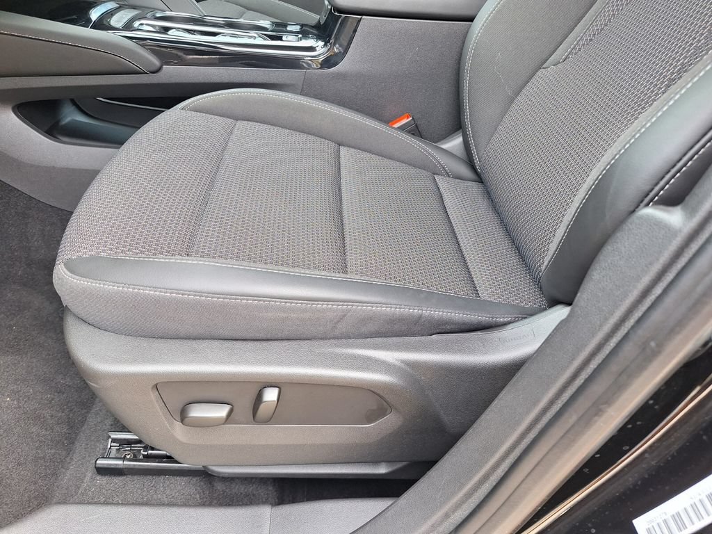 Used 2023 Buick Envision Preferred FWD image 31