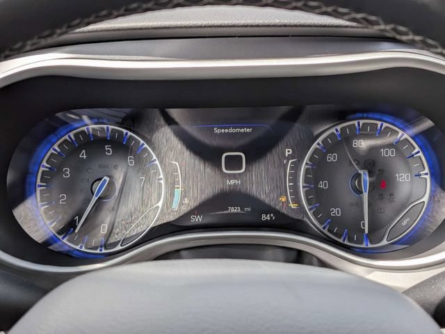 Used 2026 Chrysler Pacifica Select FWD image 31