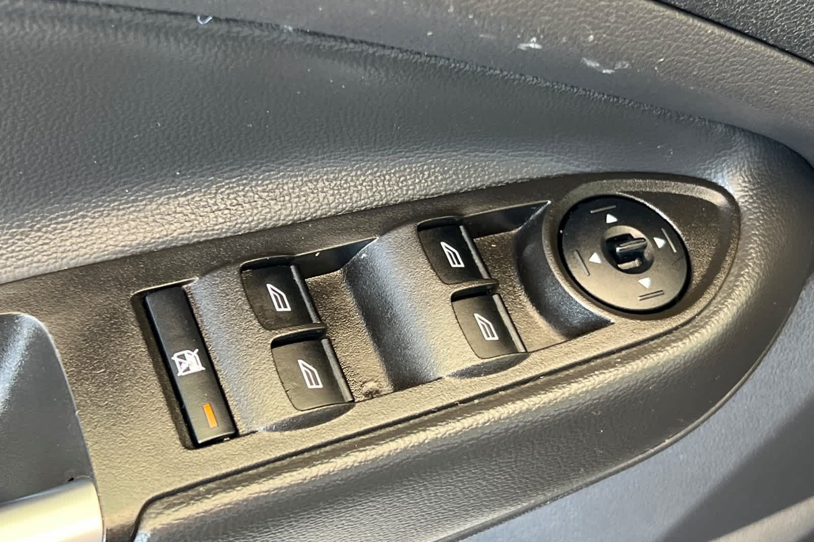 Used 2017 Ford Escape SE FWD image 13