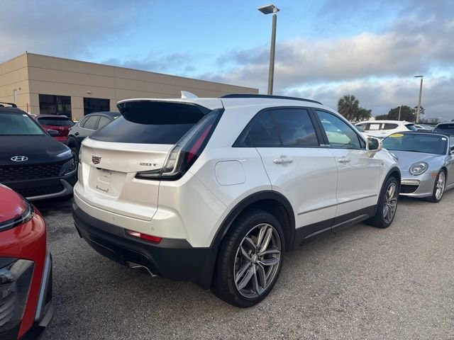 Used 2019 Cadillac XT4 Sport image 2