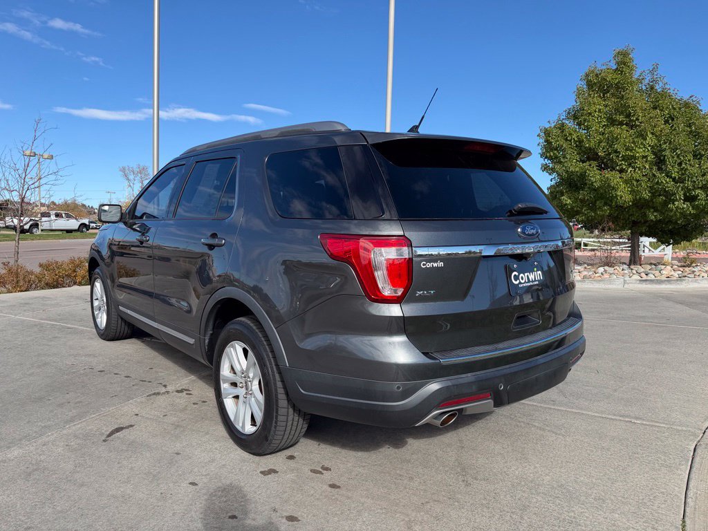 Used 2018 Ford Explorer XLT w/ Equipment Group 202A AWD/4WD image 5