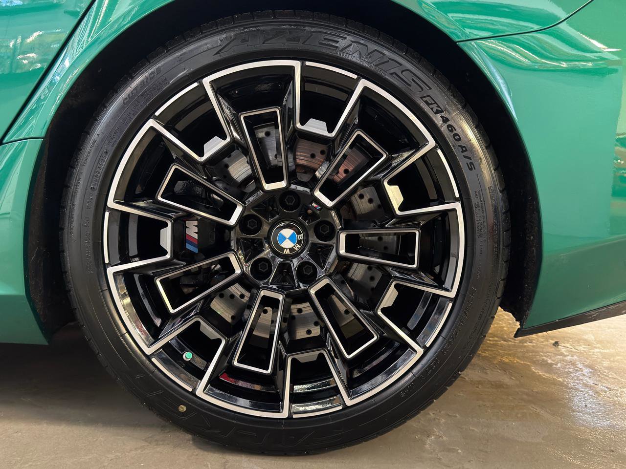Used 2025 BMW M5 w/ Carbon Package AWD/4WD image 11