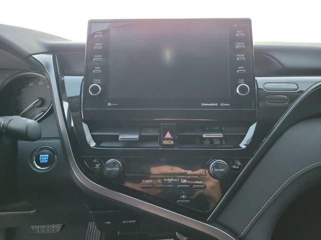 Used 2024 Toyota Camry SE w/ Cold Weather Package FWD image 20