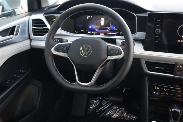 New 2025 Volkswagen Taos SE image 23