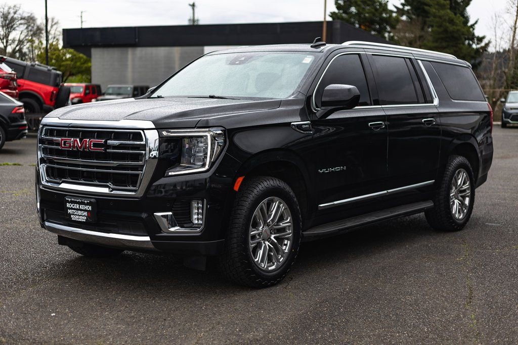 Used 2023 GMC Yukon XL SLT AWD/4WD image 4