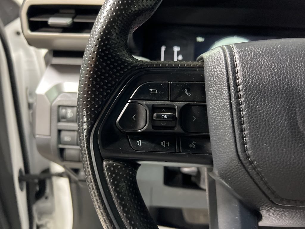 Used 2024 Toyota Tacoma SR5 AWD/4WD image 27