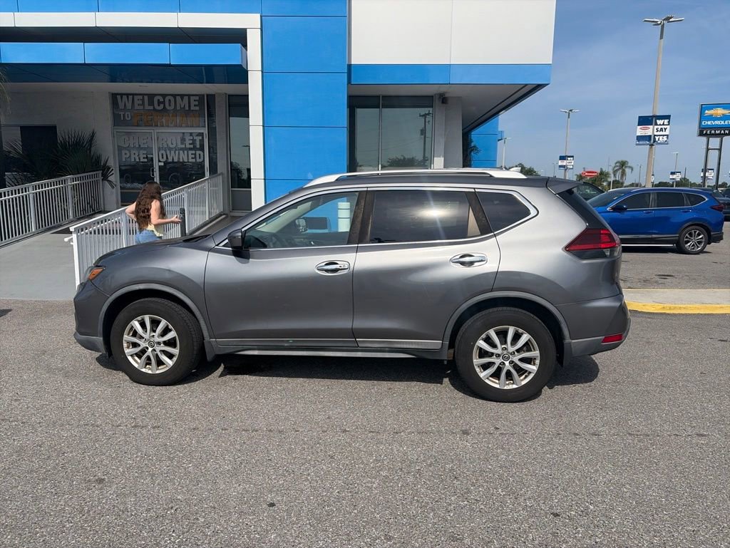 Used 2018 Nissan Rogue SV AWD/4WD image 7