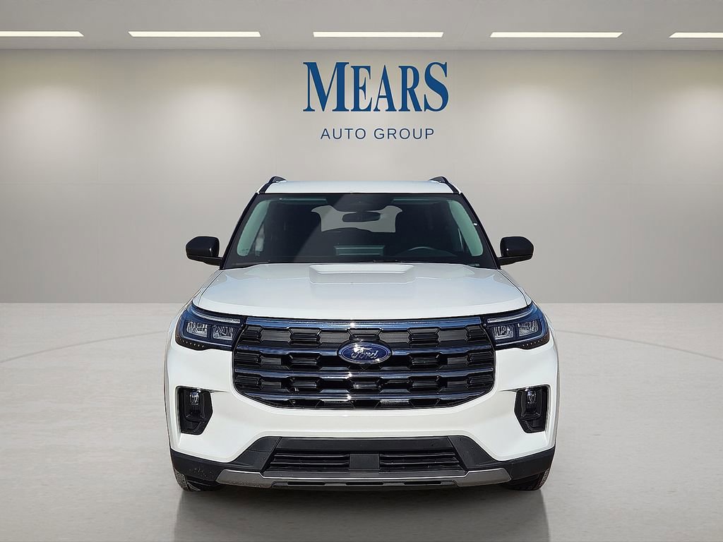 Used 2025 Ford Explorer Active w/ Active Comfort Package image 8