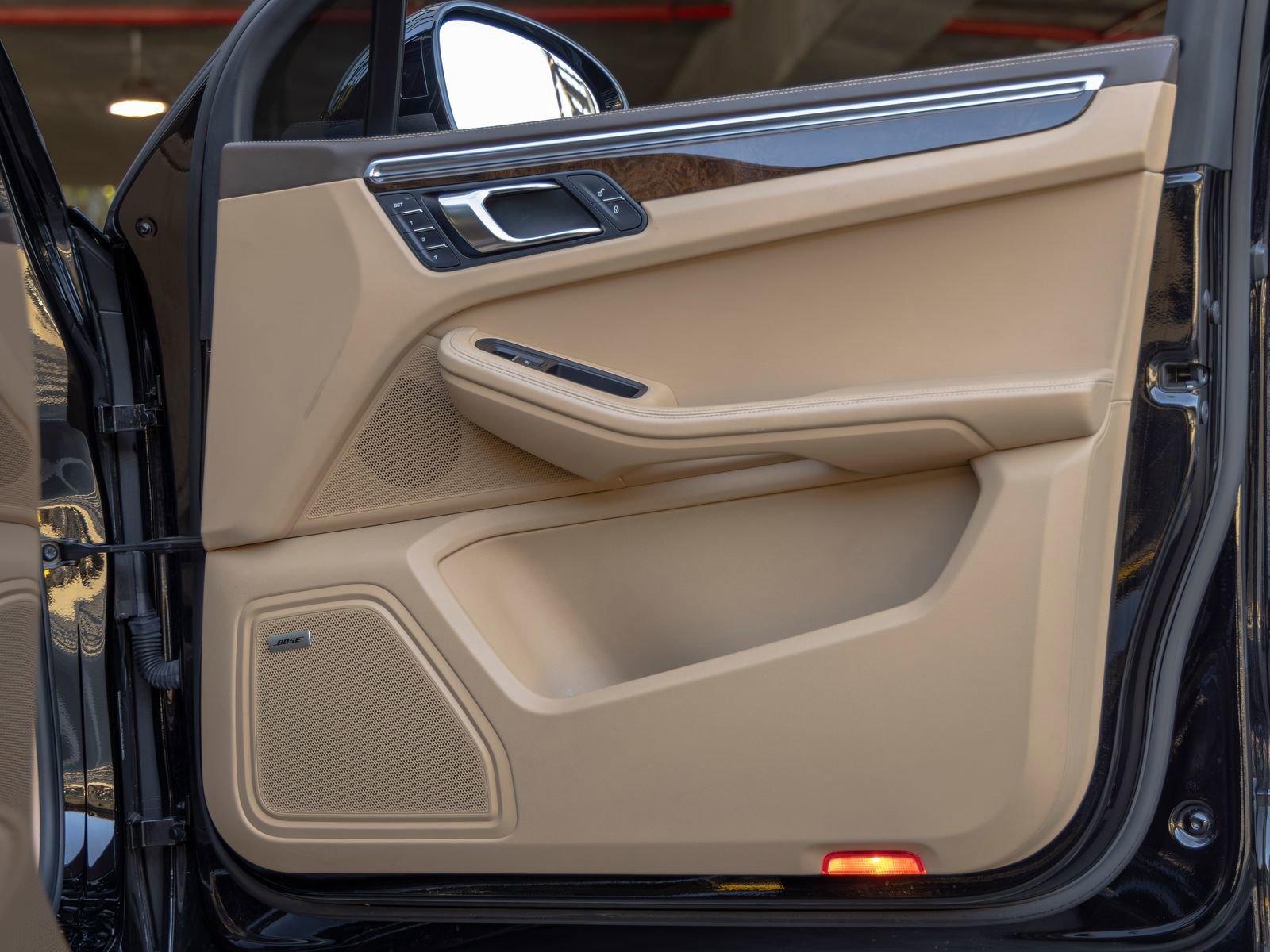 Used 2016 Porsche Macan Turbo image 54