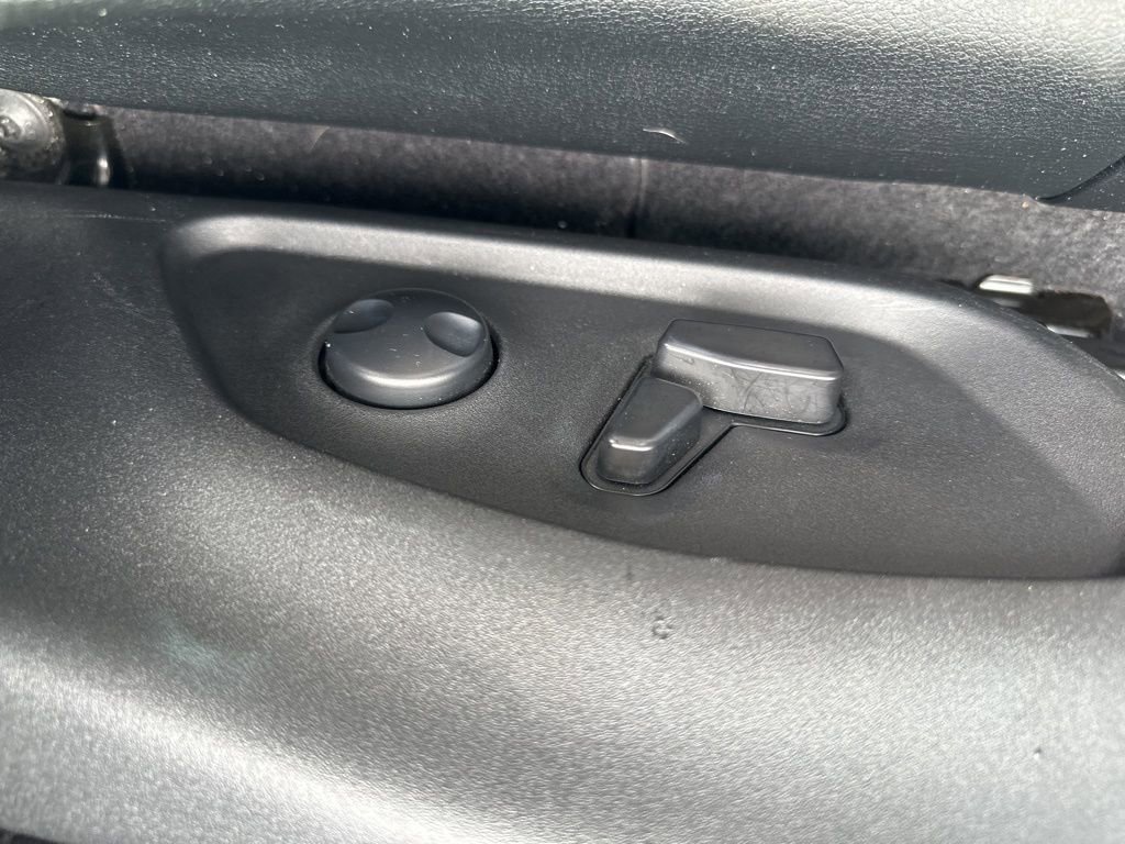 Used 2023 Jeep Compass Limited image 9