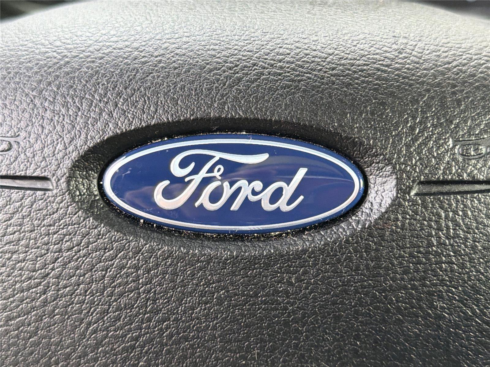 Used 2023 Ford Transit Connect XL image 17