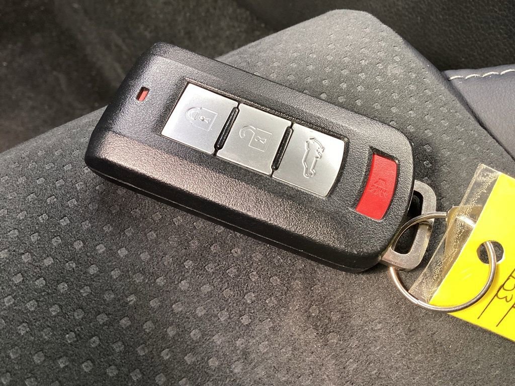 Used 2025 Mitsubishi Eclipse Cross AWD image 31