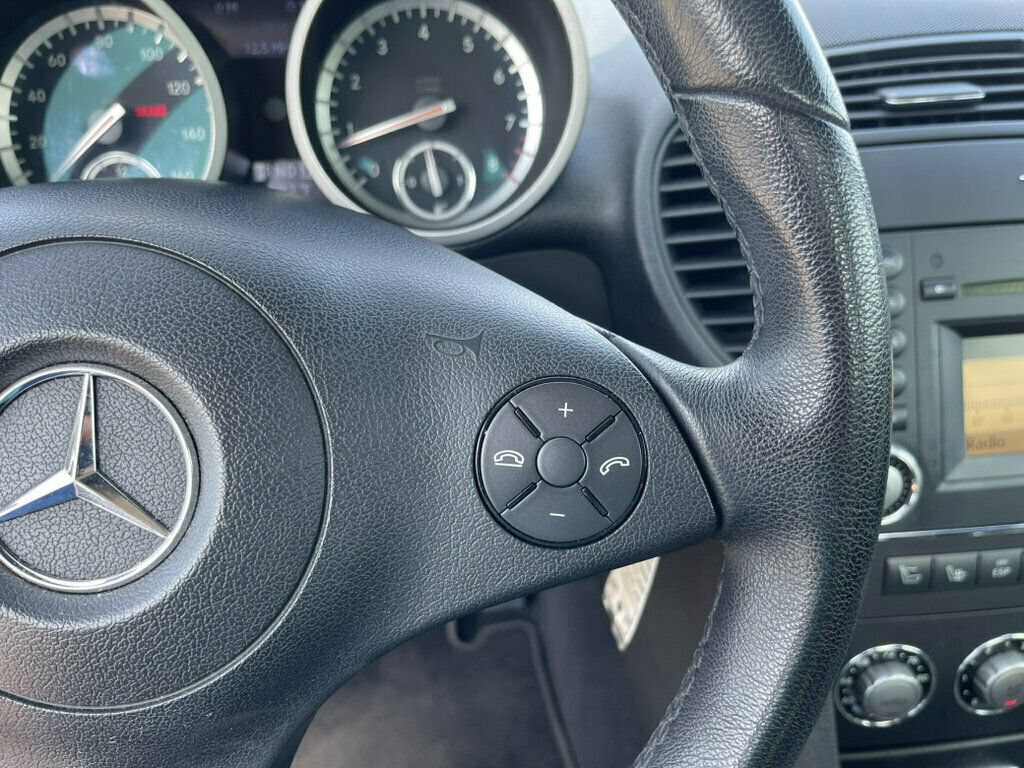 Used 2009 Mercedes-Benz SLK 350 image 17
