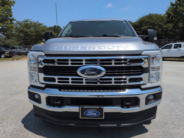 Used 2023 Ford F250 XLT AWD/4WD image 9