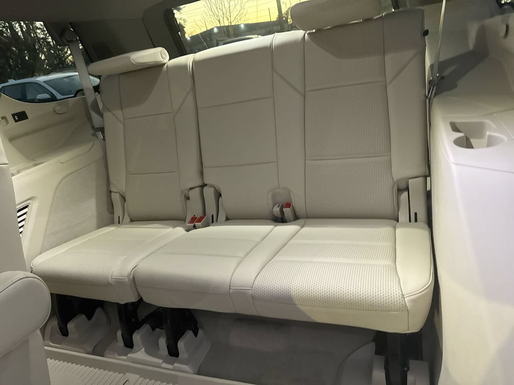 Used 2025 Cadillac Escalade Premium Luxury Platinum w/ LPO, Floor Liner Package AWD/4WD image 30