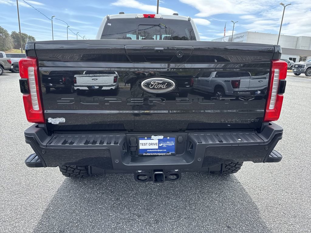 Used 2025 Ford F250 XLT w/ Black Appearance Package image 6