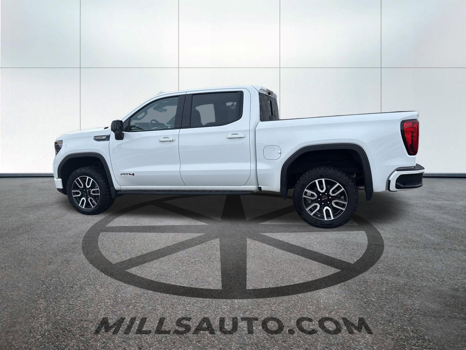 Certified 2024 GMC Sierra 1500 AT4 w/ Technology Package image 10