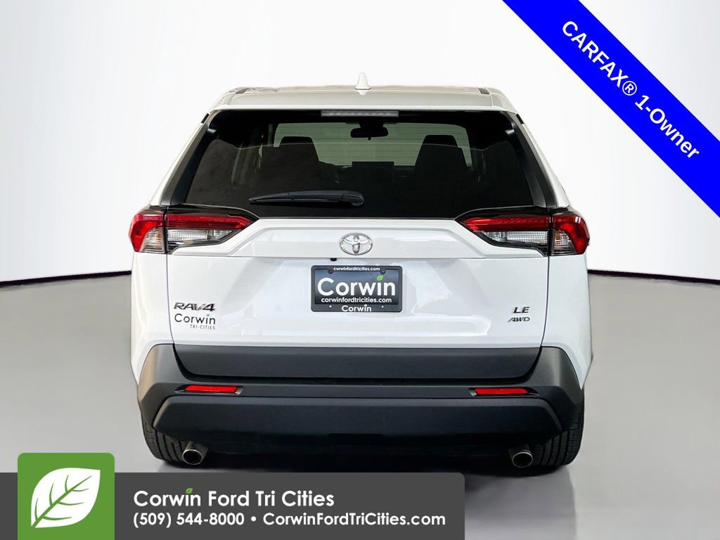 Used 2022 Toyota RAV4 LE image 13
