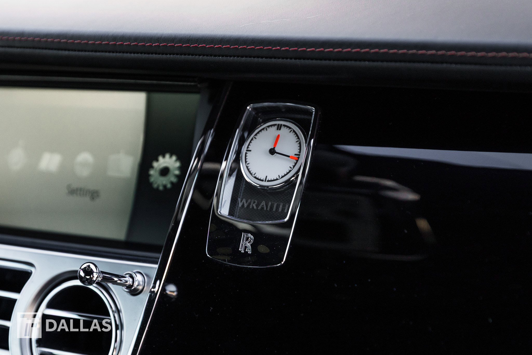 Used 2017 Rolls-Royce Wraith RWD image 32